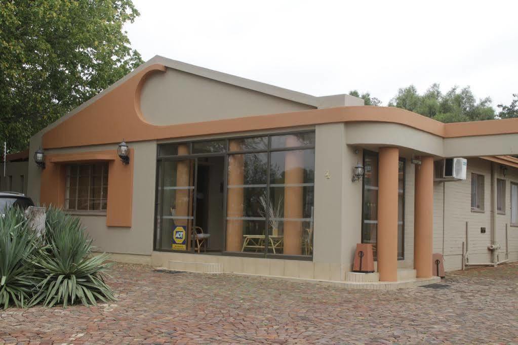 בלומפונטייין Premiere Guesthouse מראה חיצוני תמונה